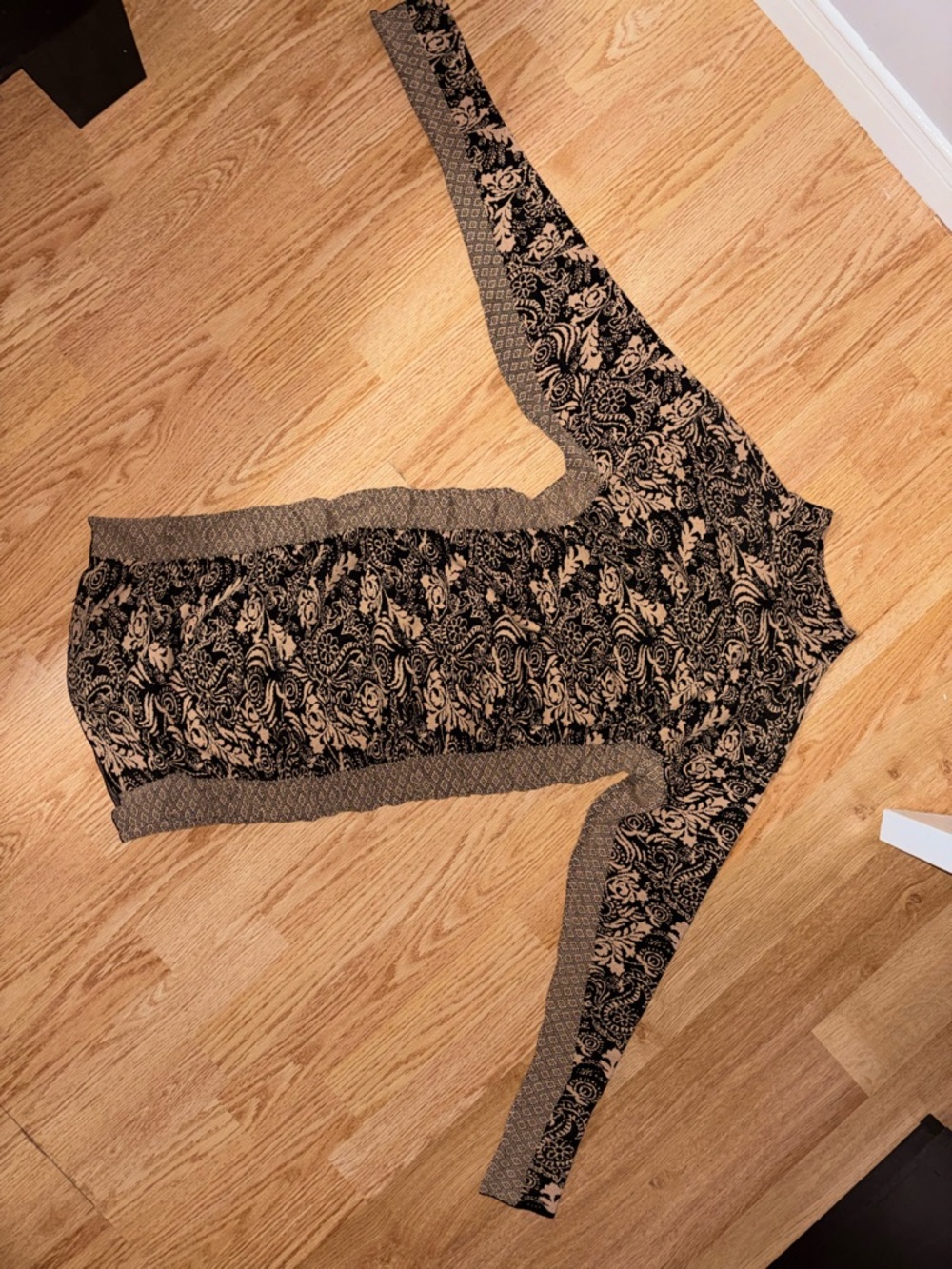 Zara Black & Beige Patterned Women’s Bodycon Dress